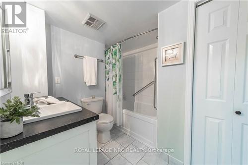301 - 162 Martindale Road, St. Catharines, ON - Indoor Photo Showing Bathroom