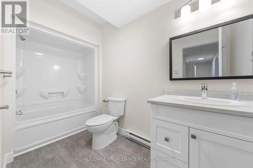 B - 157 Sienna Avenue, Belleville, ON - Indoor Photo Showing Bathroom