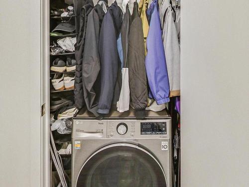 322-38 Dan Leckie Way, Toronto, ON - Indoor Photo Showing Laundry Room