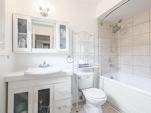 286 Green Lane, Markham, ON - Indoor Photo Showing Bathroom