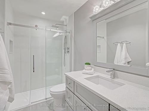 2778 Termini Terr, Mississauga, ON - Indoor Photo Showing Bathroom