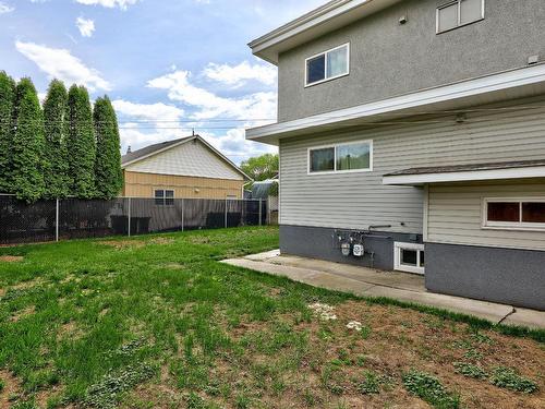 372/374 Mcgowan Ave, Kamloops, BC - Outdoor With Exterior