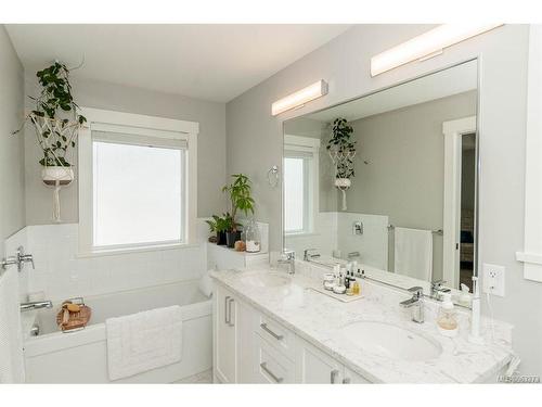 3612 Honeycrisp Ave, Langford, BC - Indoor Photo Showing Bathroom