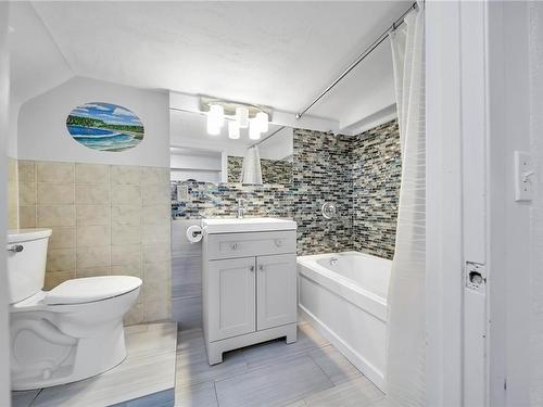 5028 Montrose St, Port Alberni, BC - Indoor Photo Showing Bathroom