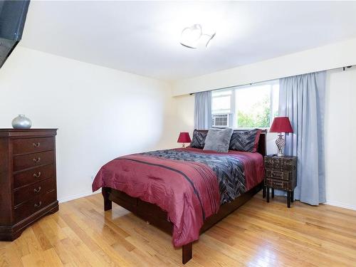 227 Alder St South, Campbell River, BC - Indoor Photo Showing Bedroom