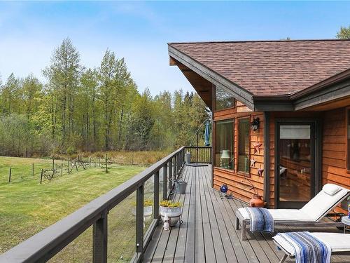 3494 Macaulay Rd, Black Creek, BC - Outdoor With Deck Patio Veranda With Exterior