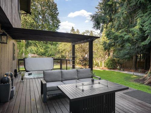 1007 Kentwood Pl, Saanich, BC - Outdoor With Deck Patio Veranda With Exterior