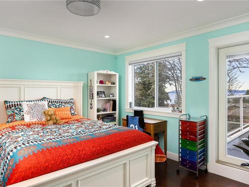 4924 Winterburn Pl, Saanich, BC - Indoor Photo Showing Bedroom