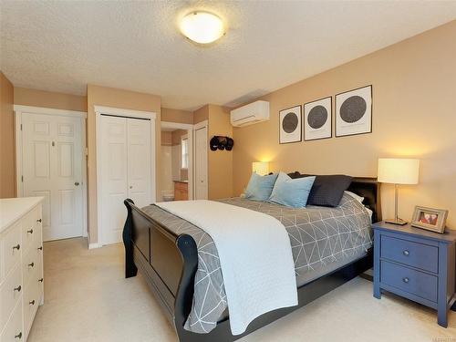 631 Treanor Ave, Langford, BC - Indoor Photo Showing Bedroom