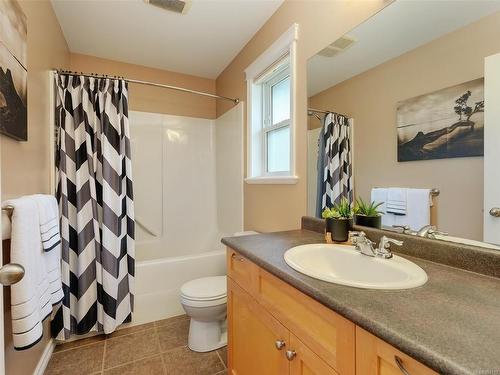 631 Treanor Ave, Langford, BC - Indoor Photo Showing Bathroom