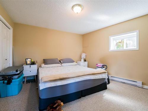 122 Bonavista Pl, Nanaimo, BC - Indoor Photo Showing Bedroom