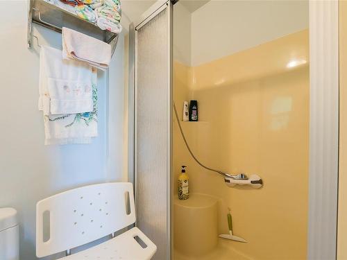 122 Bonavista Pl, Nanaimo, BC - Indoor Photo Showing Bathroom