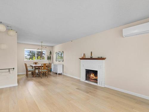 4075 Grange Rd, Saanich, BC - Indoor Photo Showing Living Room With Fireplace