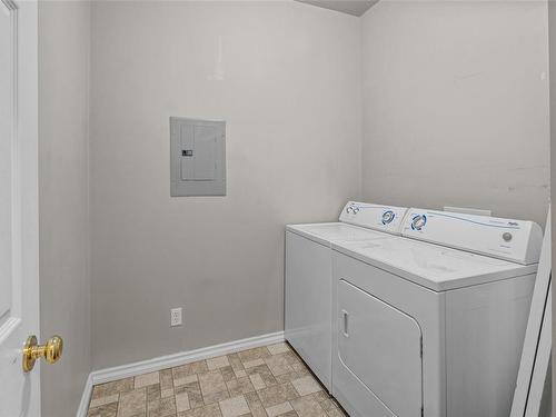 302-893 Hockley Ave, Langford, BC - Indoor Photo Showing Laundry Room