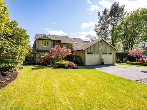 2327 Comox Ave, Comox, BC - Outdoor