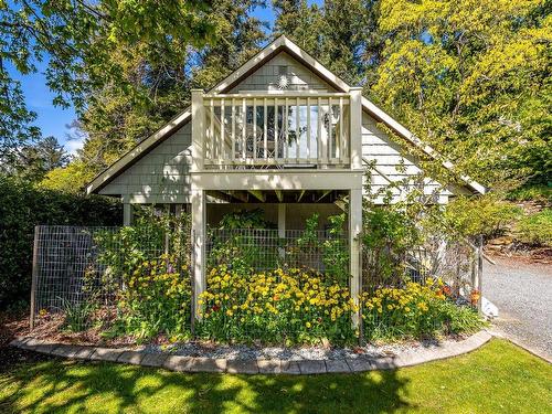 2327 Comox Ave, Comox, BC - Outdoor