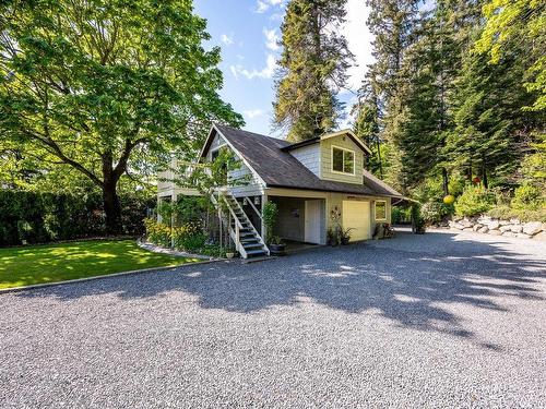 2327 Comox Ave, Comox, BC - Outdoor