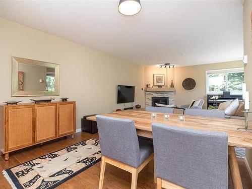 303-1361 Hillside Ave, Victoria, BC - Indoor With Fireplace