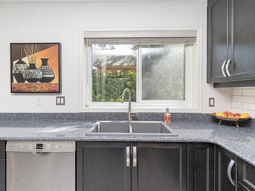 303-1361 Hillside Ave, Victoria, BC - Indoor Photo Showing Kitchen With Double Sink
