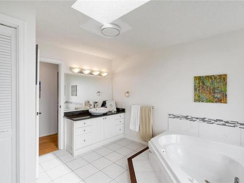 9227 Invermuir Rd, Sooke, BC - Indoor Photo Showing Bathroom