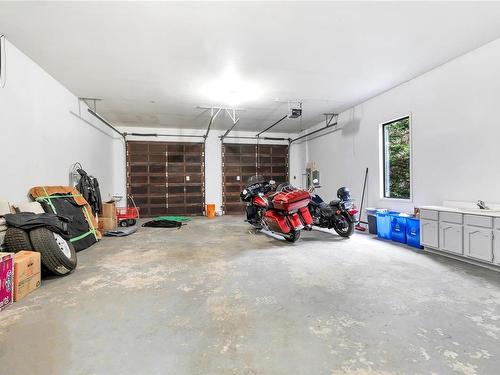 9227 Invermuir Rd, Sooke, BC - Indoor Photo Showing Garage