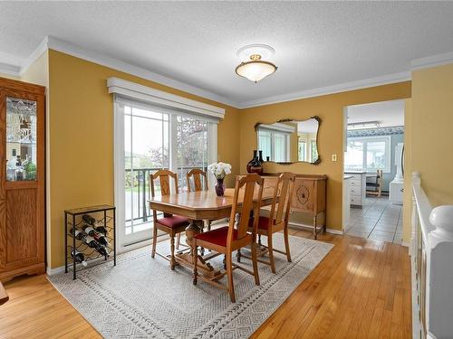 6217 Icarus Dr, Nanaimo, BC - Indoor Photo Showing Dining Room