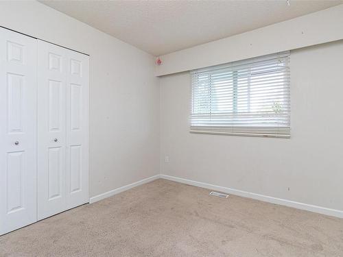 1810 San Lorenzo Ave, Saanich, BC - Indoor Photo Showing Other Room