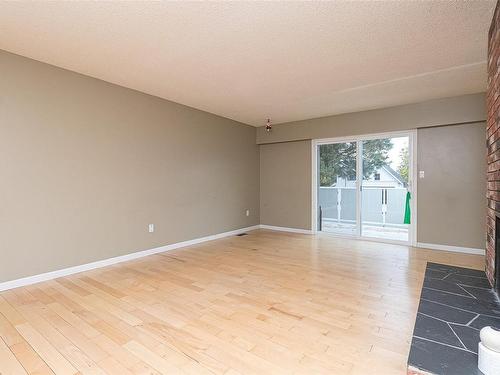 1810 San Lorenzo Ave, Saanich, BC - Indoor Photo Showing Other Room