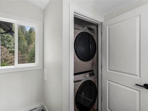 1994 Gillespie Rd, Sooke, BC - Indoor Photo Showing Laundry Room