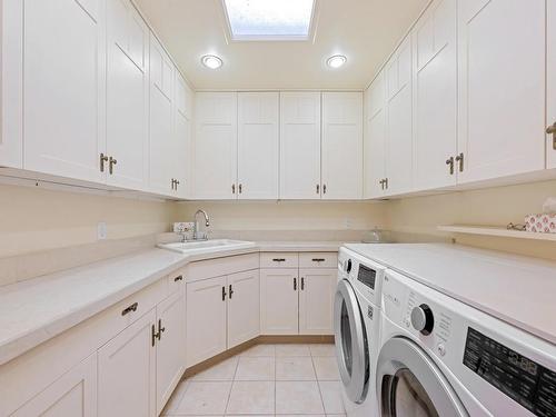 2021 Mable Rd, Shawnigan Lake, BC - Indoor Photo Showing Laundry Room