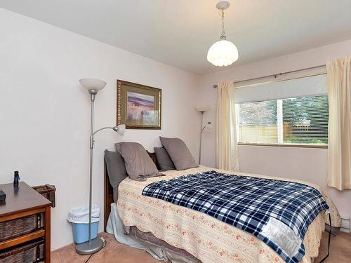 1830 Meadowlark Cres, Nanaimo, BC - Indoor Photo Showing Bedroom