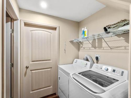 620 Hemlock Street, Kamloops, BC - Indoor Photo Showing Laundry Room