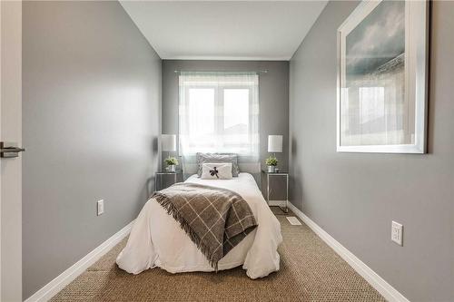 33 Soho Street, Hamilton, ON - Indoor Photo Showing Bedroom