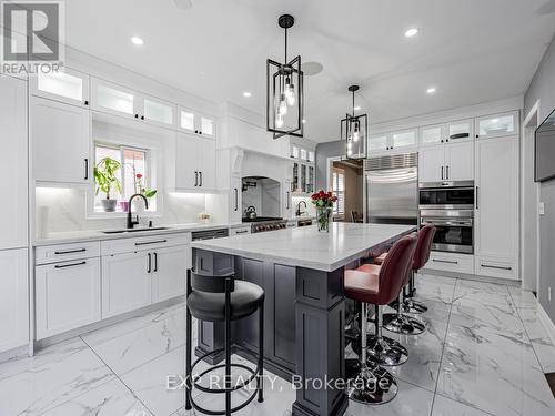120 Josephine Road, Vaughan, ON - Indoor Photo Showing Kitchen With Upgraded Kitchen