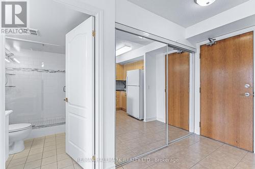 215 - 50 Disera Drive, Vaughan, ON - Indoor Photo Showing Bathroom