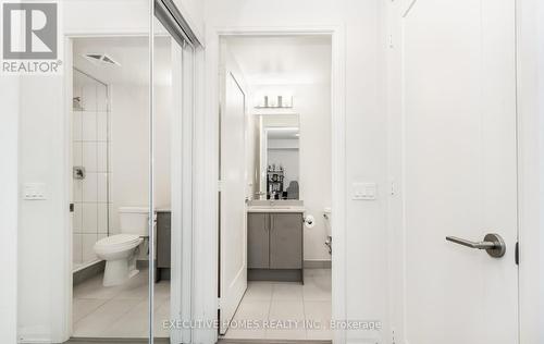 509 - 9000 Jane Street, Vaughan, ON - Indoor Photo Showing Bathroom