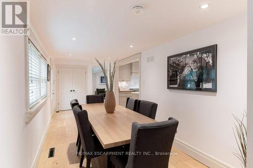 730 Grand View Avenue, Burlington, ON - Indoor Photo Showing Dining Room