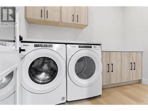 3770 Turnbull Road, West Kelowna, BC - Indoor Photo Showing Laundry Room