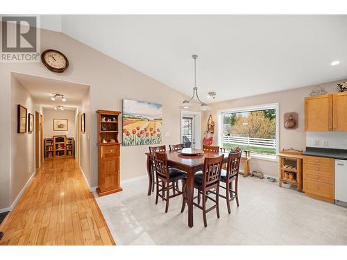 6594 Foothills Road, 100 Mile House, BC - Indoor Photo Showing Other Room