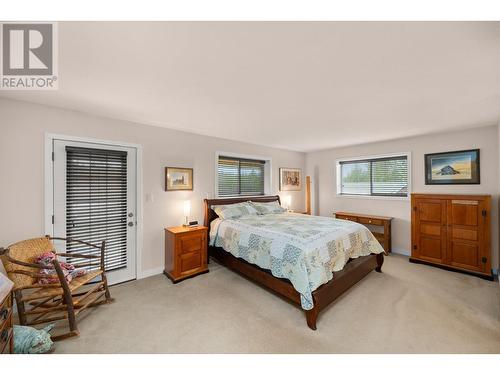 6594 Foothills Road, 100 Mile House, BC - Indoor Photo Showing Bedroom