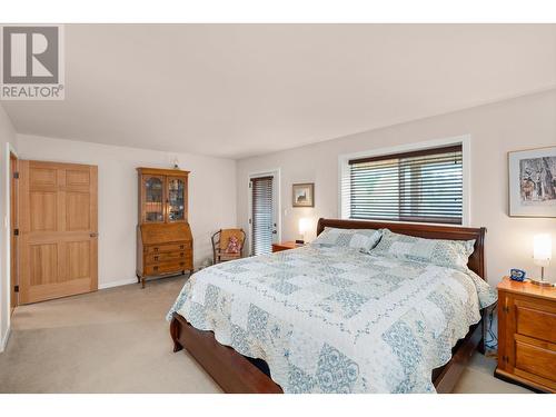 6594 Foothills Road, 100 Mile House, BC - Indoor Photo Showing Bedroom