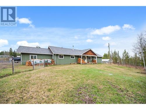 6594 Foothills Road, 100 Mile House, BC - Outdoor