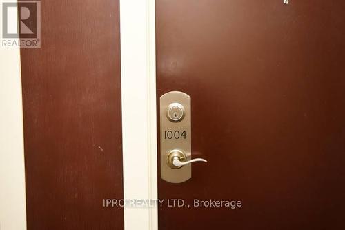 1004 - 1359 Rathburn Road, Mississauga, ON - Indoor Photo Showing Bathroom