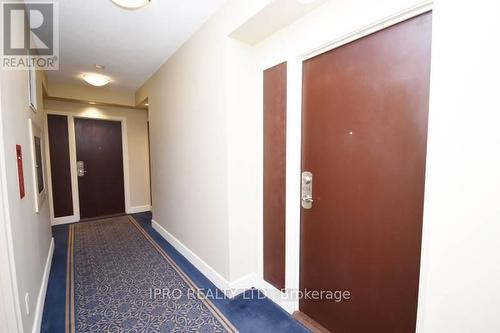 1004 - 1359 Rathburn Road, Mississauga, ON - Indoor Photo Showing Bedroom