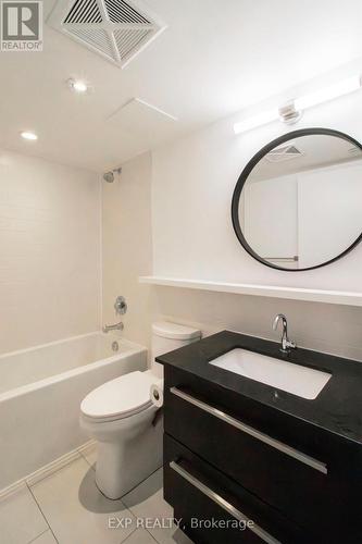 608 - 160 Flemington Road, Toronto, ON - Indoor Photo Showing Bathroom