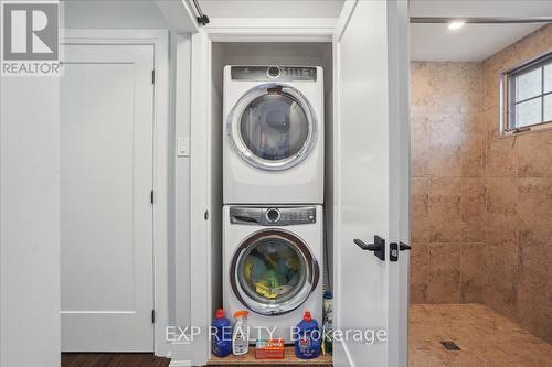 657 Geneva Park, Burlington, ON - Indoor Photo Showing Laundry Room