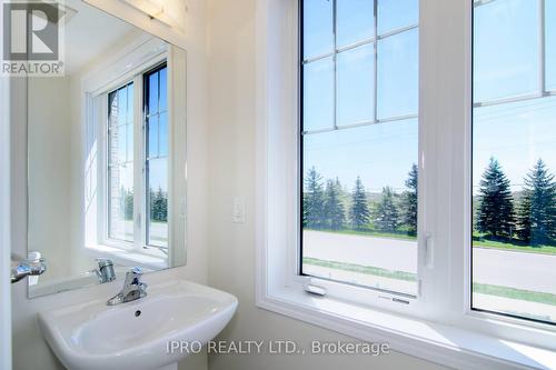22 Utter Place, Hamilton, ON - Indoor Photo Showing Bathroom