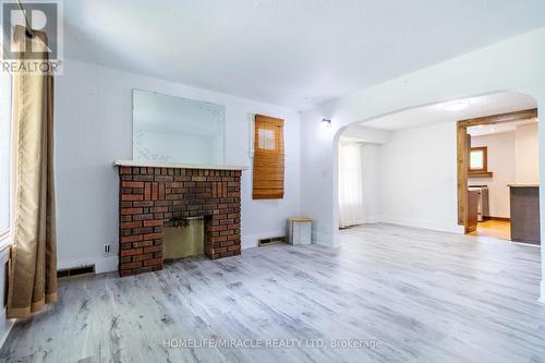 259 Mcnaughton Avenue E, Chatham-Kent, ON - Indoor With Fireplace
