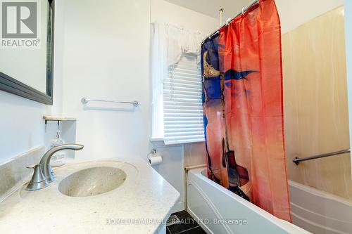 259 Mcnaughton Avenue E, Chatham-Kent, ON - Indoor Photo Showing Bathroom