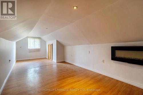 259 Mcnaughton Avenue E, Chatham-Kent, ON - Indoor With Fireplace